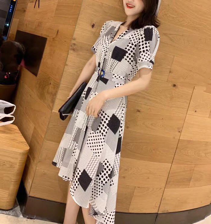 Chanel香奈兒 法國專櫃同步新款 2019新款 幾何元素 簡潔修身大裙擺  xly1250